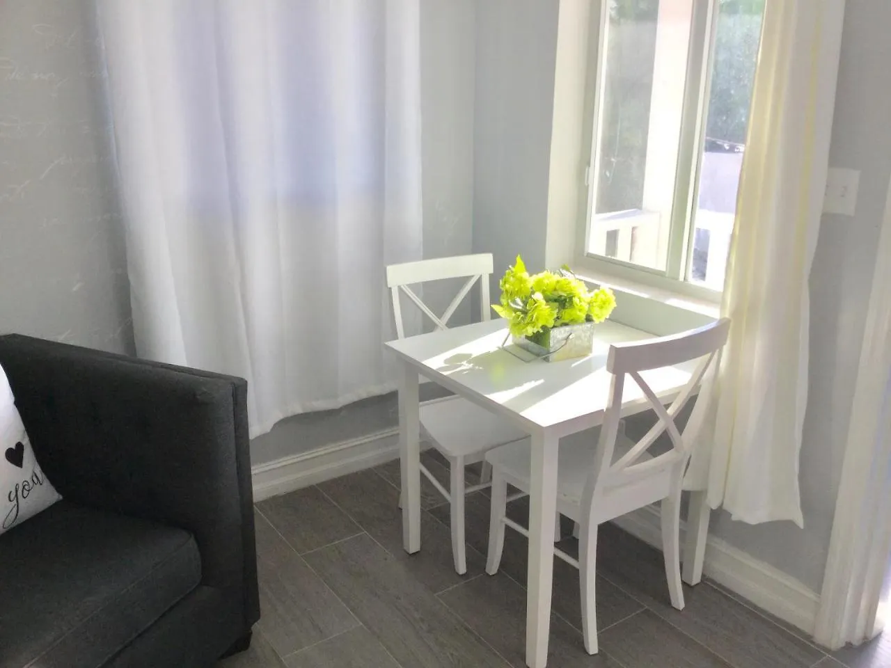 The Yellow Butterfly Apartman Nassau